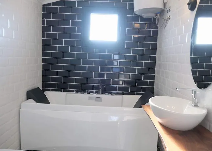 Theano Δωμάτια σε οικογενειακή κατοικία